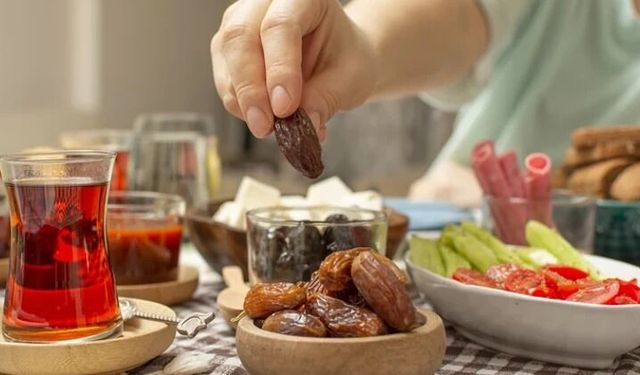 Uykuya kanıp sahuru pas geçenler dikkat: Vücudunuzda bu 3 şey değişiyor!