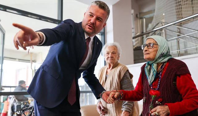Buca’nın Genç Başkanı, Asırlık Çınarların Hayır Duasını Aldı!