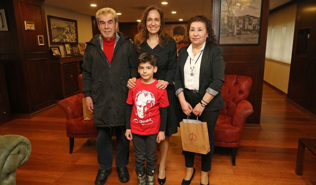 Karşıyaka Belediyesi yılın kitap tutkunlarını belirledi