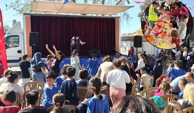 23 Nisan coşkusu İzmir’de gezici sahneyle ilçelere taşındı