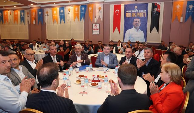 AK Parti İzmir’de mahalle başkanları toplantısı başladı