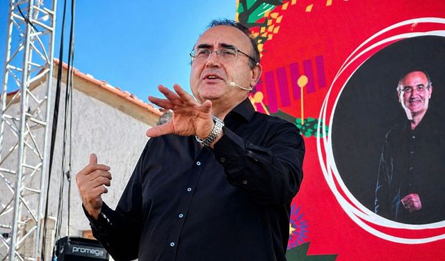 Alaçatı Ot Festivali’nde Sunay Akın’dan unutulmaz söyleşi
