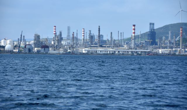 İzmir limanlarında konteyner trafiği geriledi!