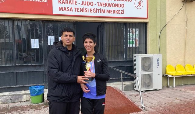 Aliağalı özel sporculardan çifte şampiyonluk