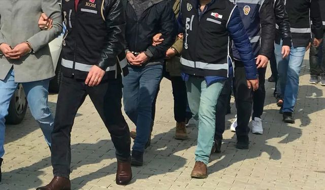İzmir'de organize suç örgütüne operasyon: 28  şüpheliye gözaltı kararı