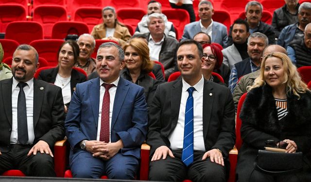 Bornova’da muhtarlar tek çatı altında birleşti