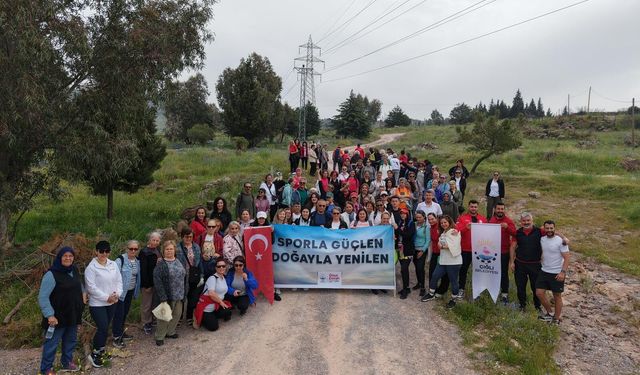 Çiğli’de sağlıklı yaşam için doğa yürüyüşü düzenlendi