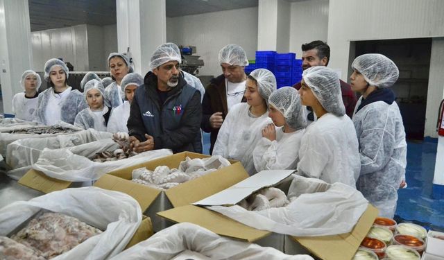 Geleceğin balıkçıları İzmir’de yetişiyor