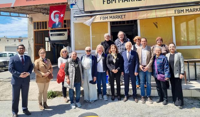 İyi Partili Ülkü Doğan Çeşme’de sanayi esnafının sorunlarını dinledi