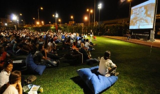 Elhamra’da hafıza yolculuğu: Yeniden Sinematek 'Var Olmanın İzleri"ni sürüyor!