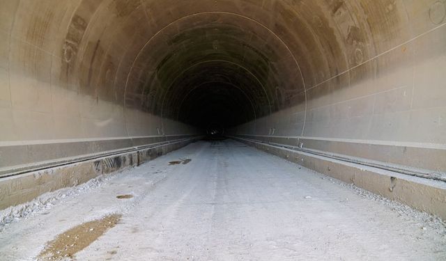 İzmir trafiğine neşter: Dev tünelde sol tüpte son 89 metre