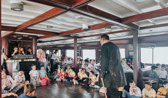 İzmir'de Halikarnas Balıkçısı’nın doğum günü çocuklarla kutlandı