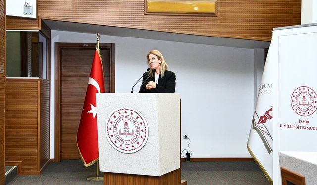 İzmir’de Yeşilay Sağlıklı Yaşam Ligi için öğretmen eğitimi