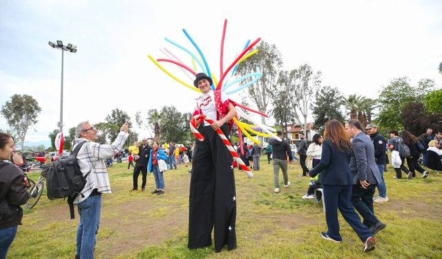 Karşıyaka’da 23 Nisan kutlamaları spor ve etkinliklerle yapıldı