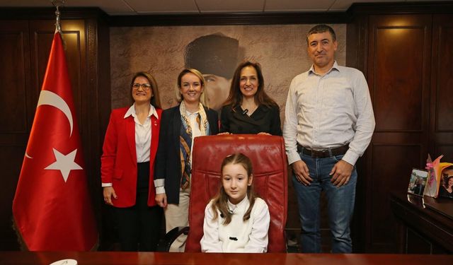 Karşıyaka’da 23 Nisan coşkusu makam devriyle kutlandı