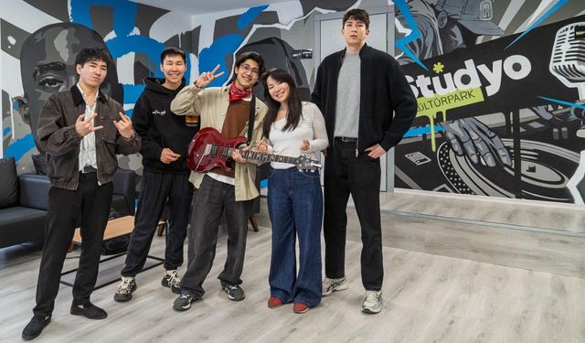 Kazakistanlı Gençler İzmir’de kayıtta!