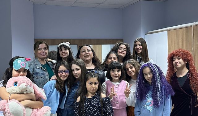 Binden fazla İzmirli 'İyilik Sahnesinde' buluştu