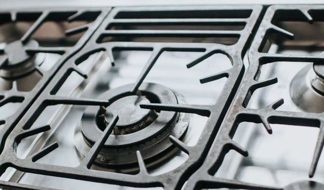 Ocak demirlerini yeni alınmış gibi yapıyor: Tek sırrı bu!