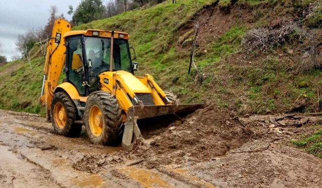Ödemiş’te yağış sonrası 48 mahallede yoğun çalışma