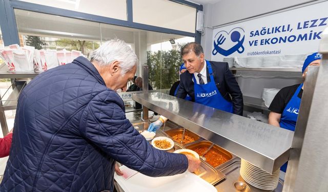 Geçim derdine belediye eli: İzmir’de 25 liralık sofra