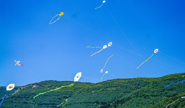 Torbalı’da gökyüzü renklendi