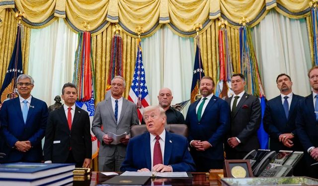 Trump: 'İran bize şantaj yapamaz'