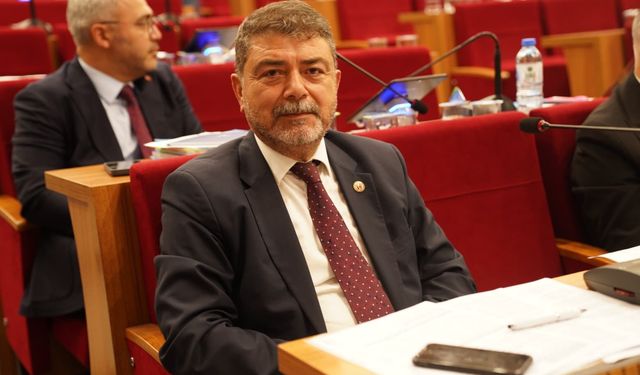 AK Partili Atmaca’dan Gaziemir’de 'bankamatik personel' sorusu