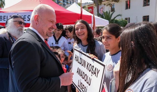 Menemen 19 Mayıs’ı coşkuyla kutladı
