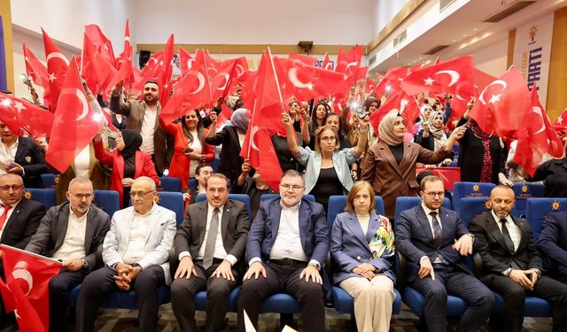 İzmir AK Parti’de seçim seferberliği: Bilal Saygılı hedefleri büyüttü