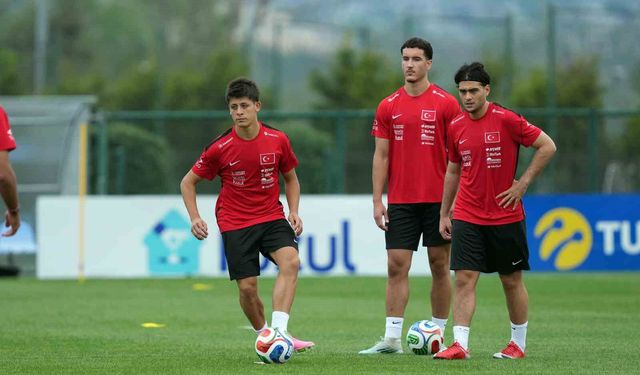 A Mili Futbol Takımı, çalışmalara başladı