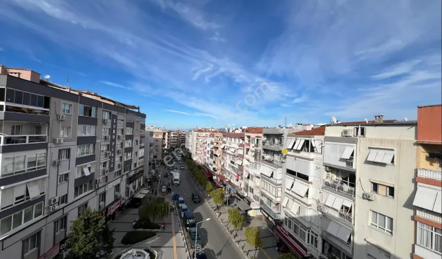 İzmirlilerin dikkatine: Ata Caddesi trafiğe kapatıldı!