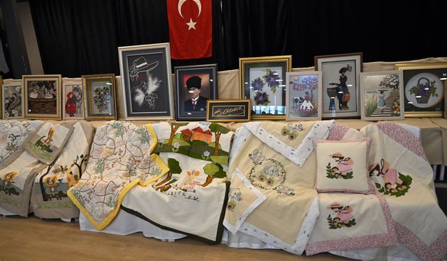 Bornova’da kadın emeği sanatla buluştu
