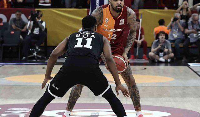 Beşiktaş ile Galatasaray yarı final için parkeye çıkacak