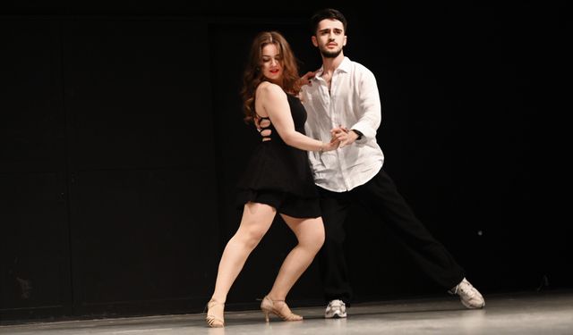 Bornova'da 12. Elada Dans Festivali nefes kesti!
