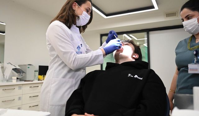 Ağzınızdaki tehlike: Diş eti hastalıkları Alzheimer’ın habercisi mi?