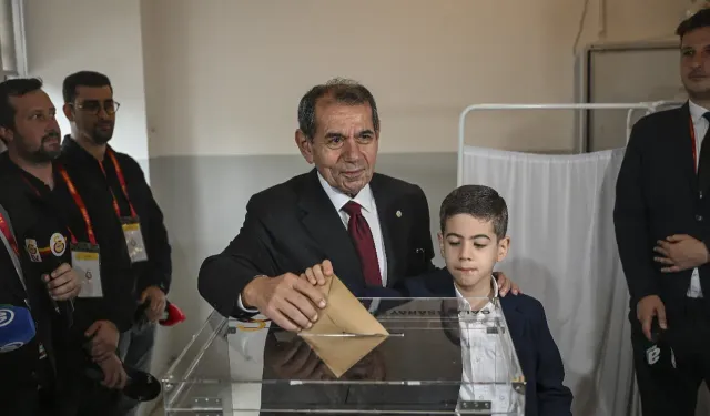 Galatasaray'da Dursun Özbek yeniden başkan