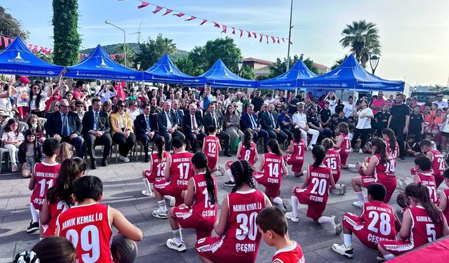 Çeşme’de 19. Yarımada Spor Oyunları kortejle başladı