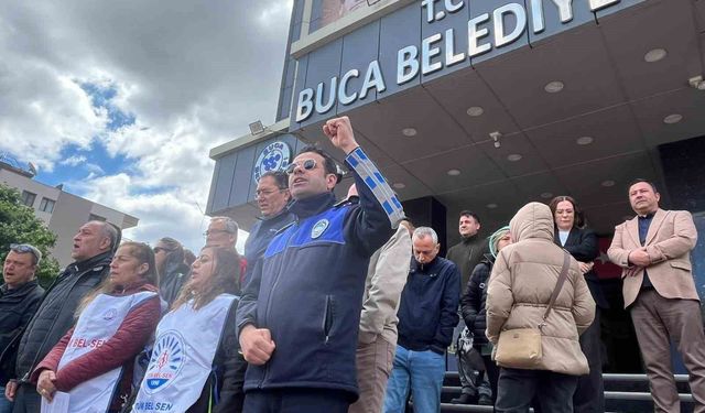 İzmir'de belediye memurlarının 'TİS' eylemi sürüyor