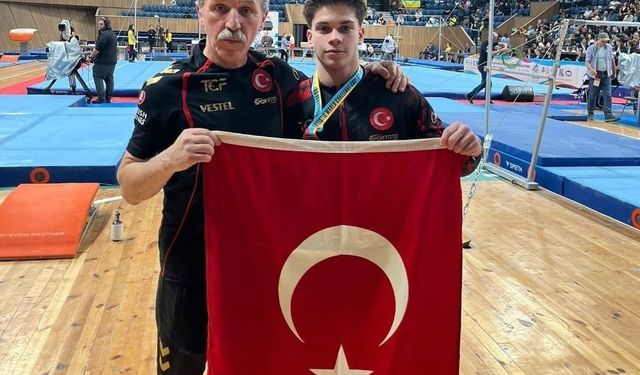 İzmirli Altan Doğan, Bulgaristan’da zirvede