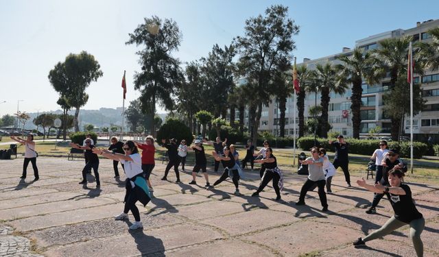 Konak’ta güne sporla başlayanlar yaşlanmıyor!
