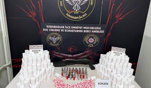 Karabağlar’da zehir operasyonu: 24 bin 30 hap ele geçirildi