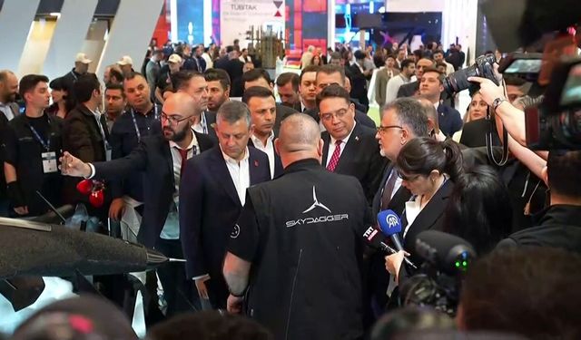 Özgür Özel SAHA 2026'yı ziyaret etti: 'Kimse TUSAŞ’ımızın KAAN’ını hor görmesin'
