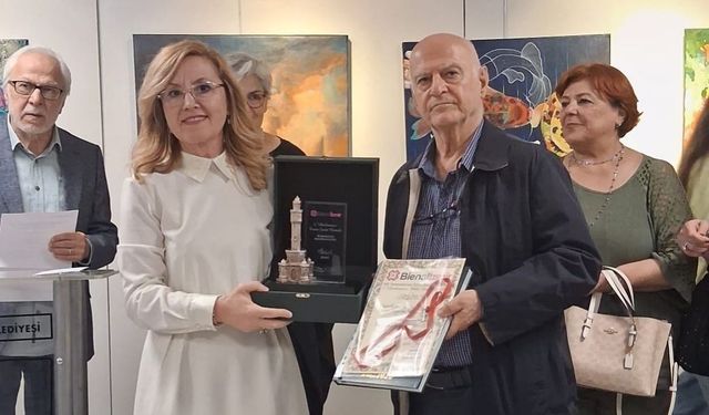 Egeli akademisyene uluslararası sanat ödülü