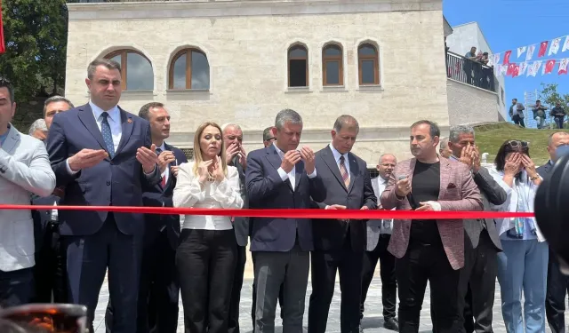 Bornova’da Mescid-i Aksa Camii törenle ibadete açıldı
