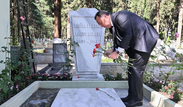 Yeşilin Atası Manisa Tarzanı mezarı başında anıldı