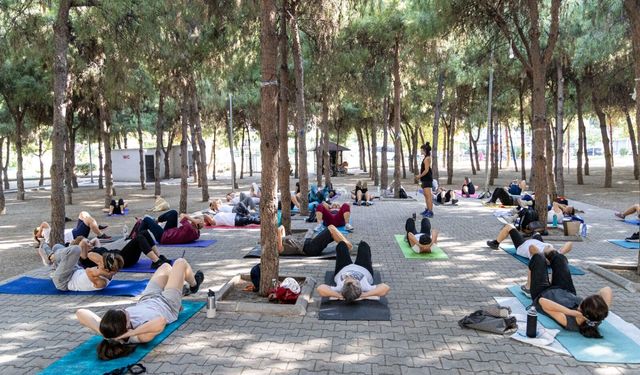 Karşıyaka’da yaz boyu spor! Matını al, gel!
