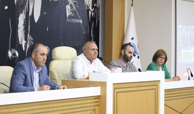 Çiğli Meclisi’nde çöp suyu tartışması