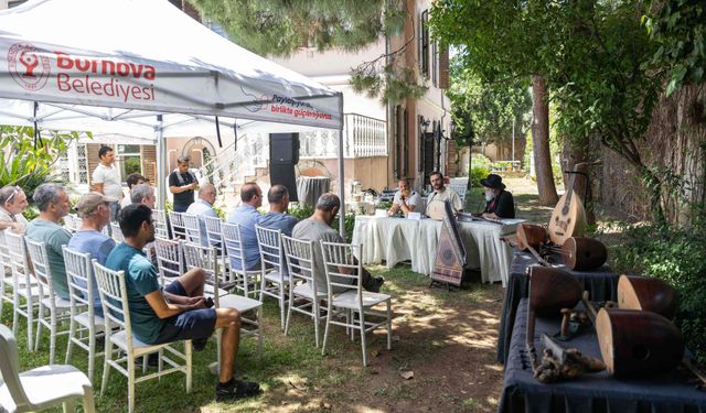 Bornova’da çalgı yapımının büyüsü yaşandı