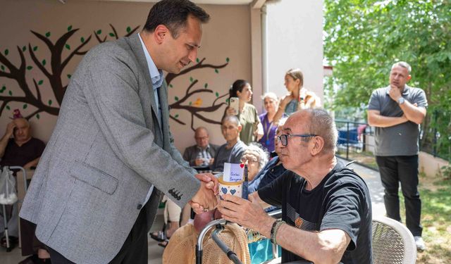 Bornova’da Babalar Günü’nde kuşaklar bir araya geldi
