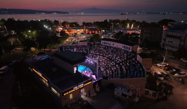 Aliağa’da Emel Taşçıoğlu’ndan unutulmaz konser